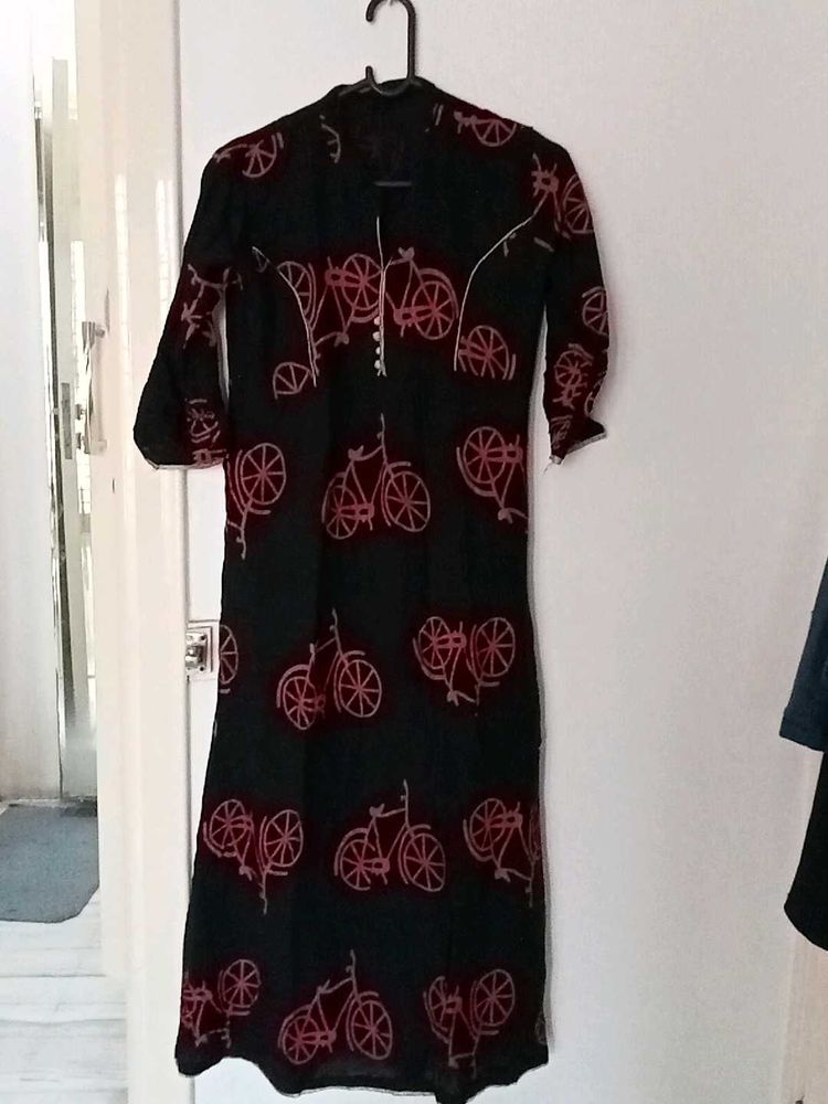 Black Kurti