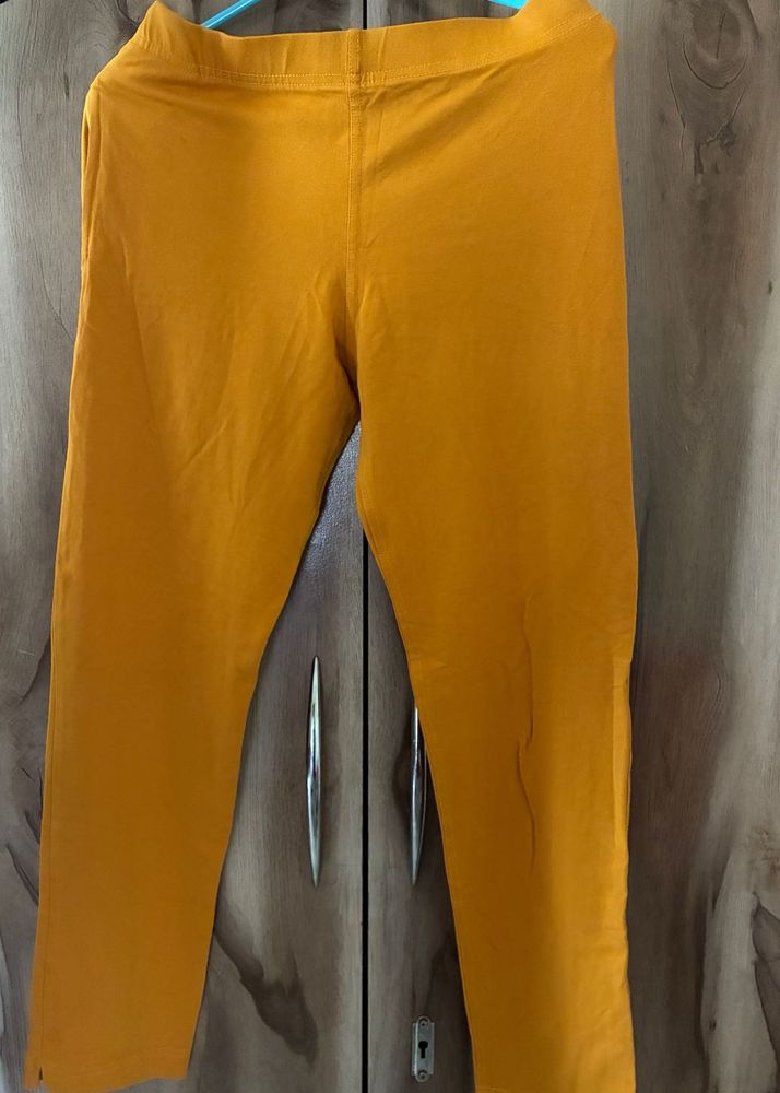 Mustard Leggings with pockets