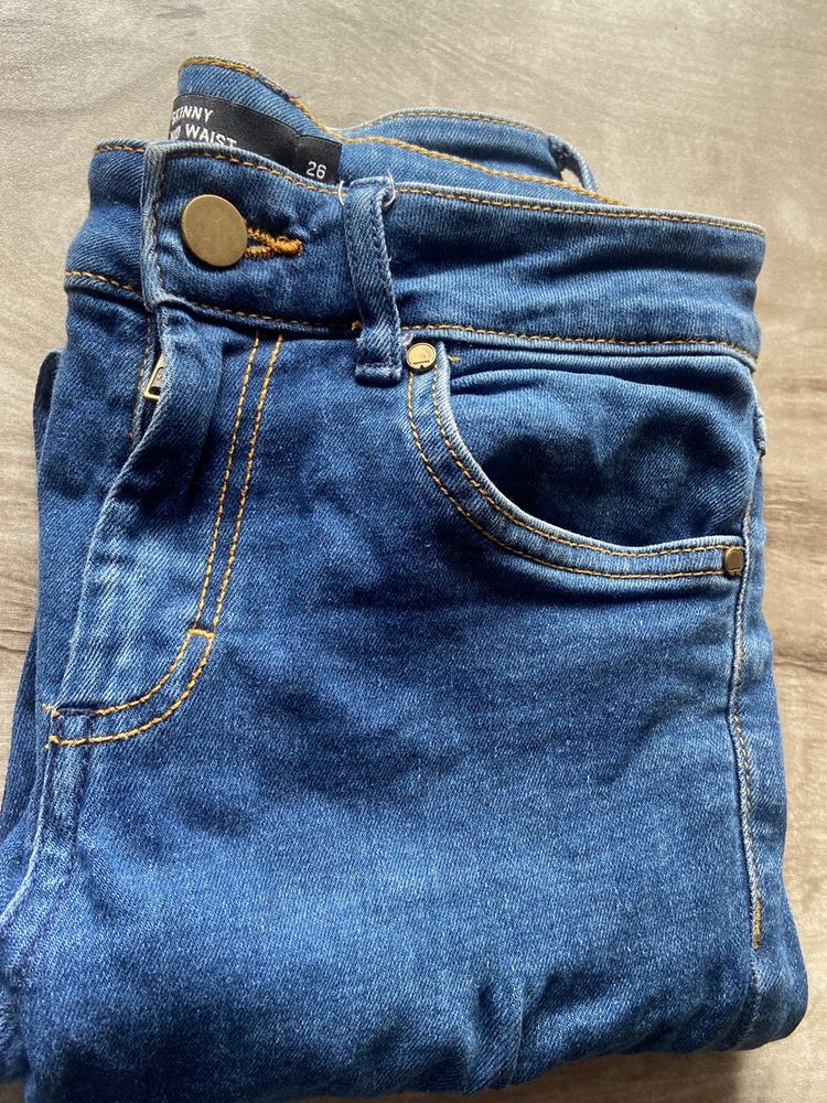 Skinny jeans