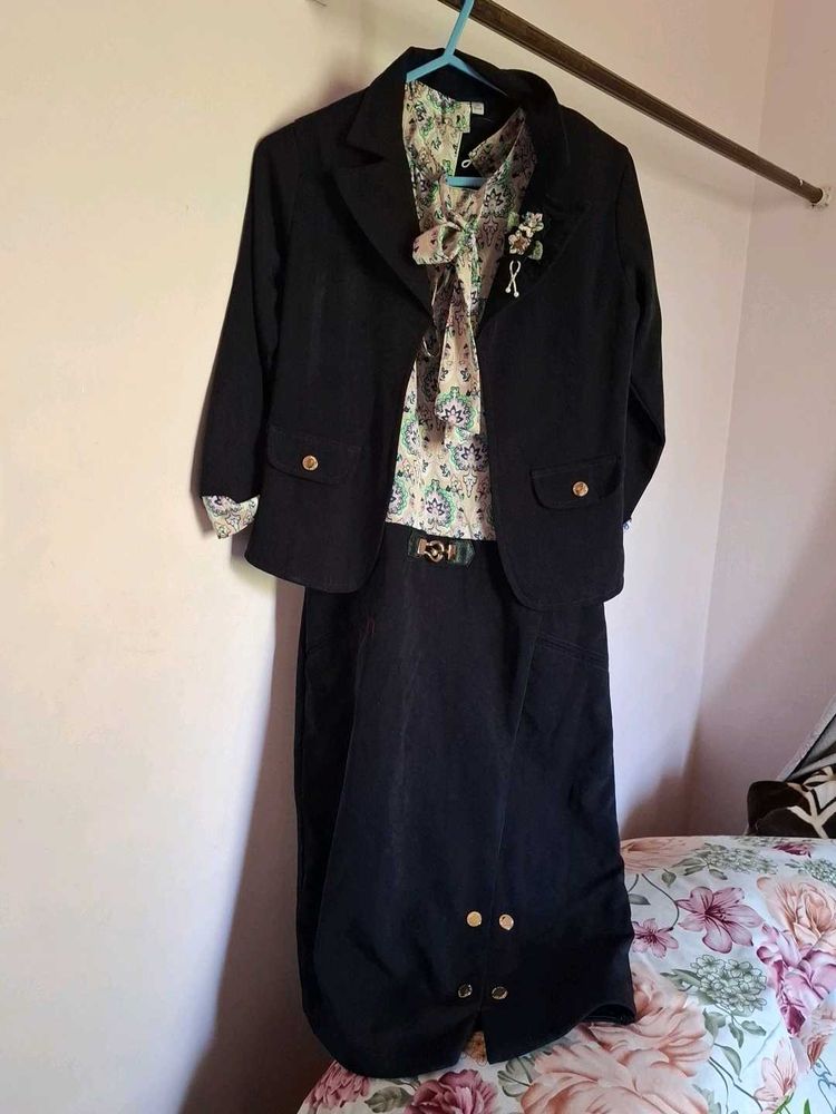 Elegant Two-Tone Dress