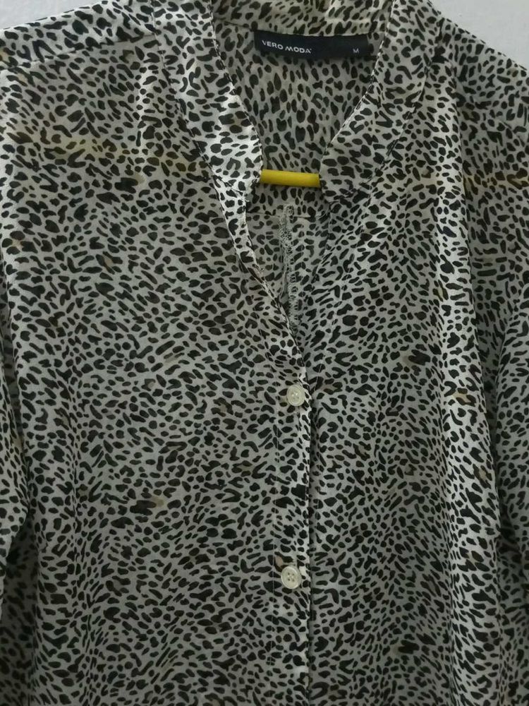 New Vero Moda Shirt (M)