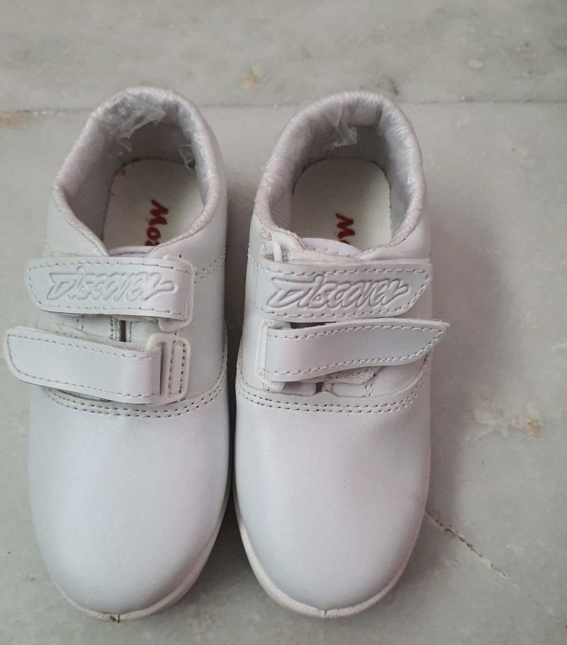 🔥🔥🆕VELCRO WHITE SHOES FOR KIDS(Unisex)