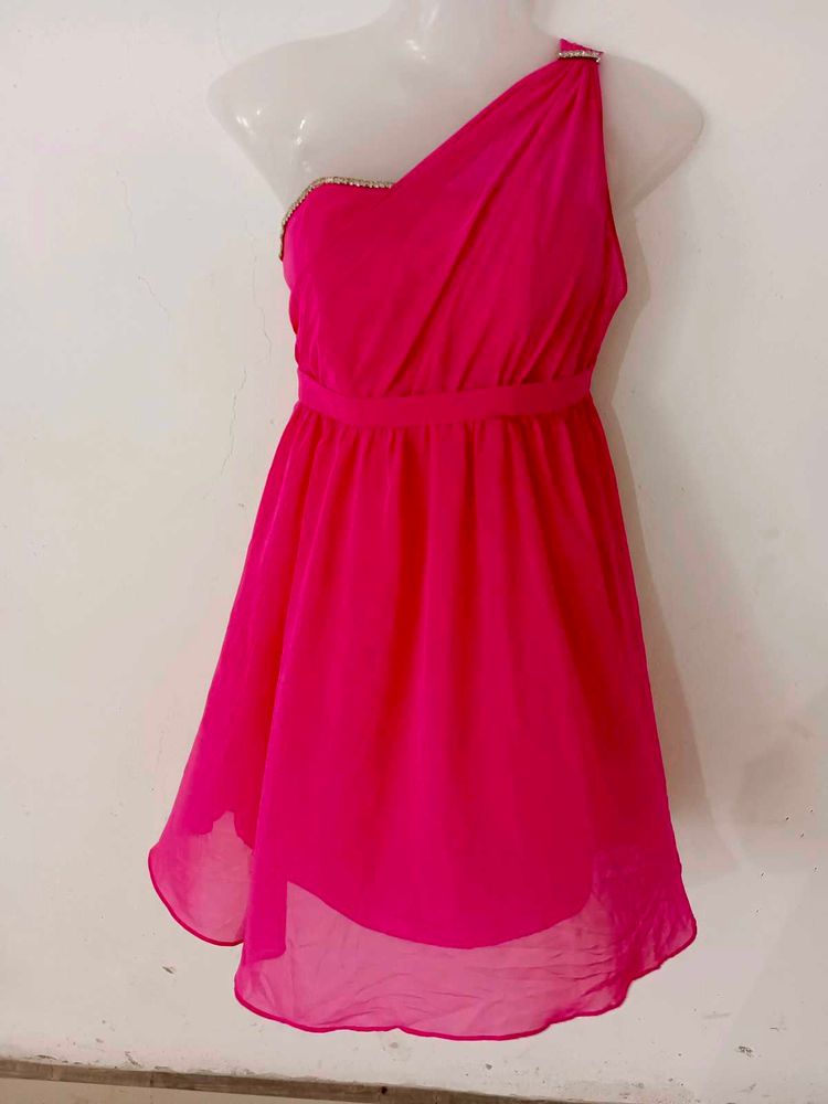 GORGEOUS PINK PARTY DRESS