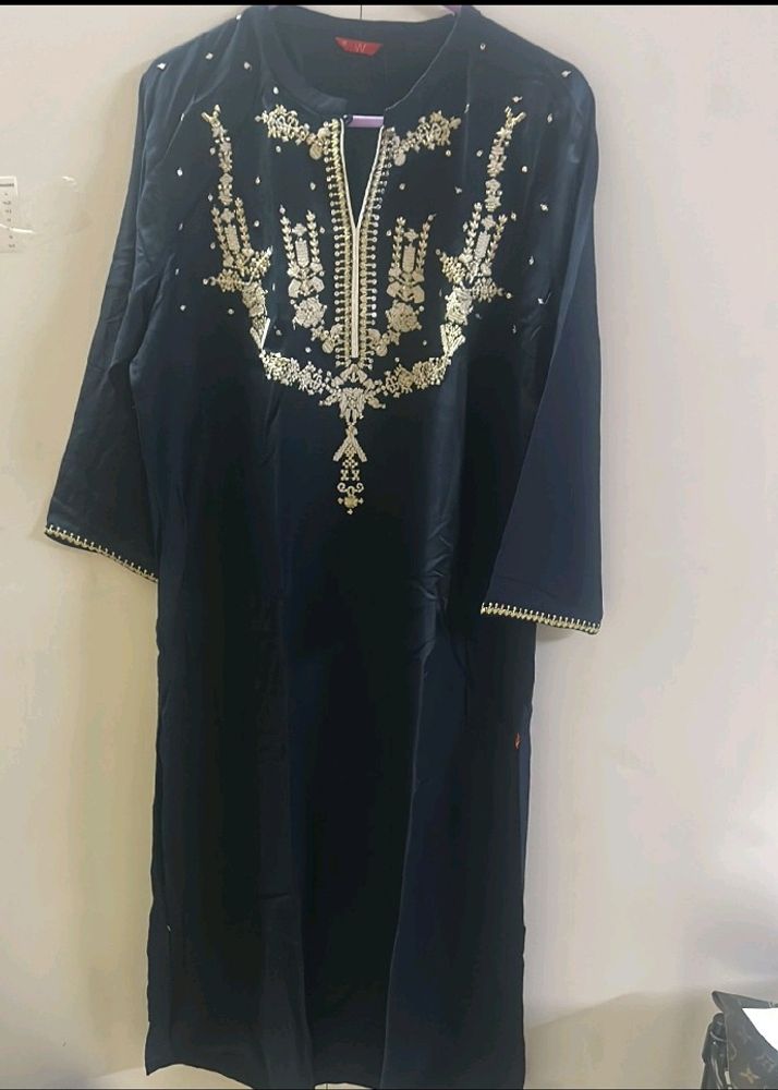 PARTY WEAR ,MEDIUM SIZE KURTI