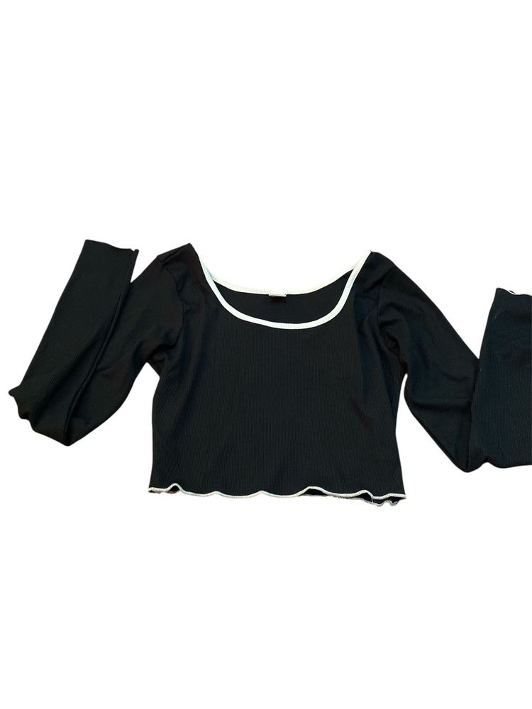 Chic Black Long Sleeve Crop Top