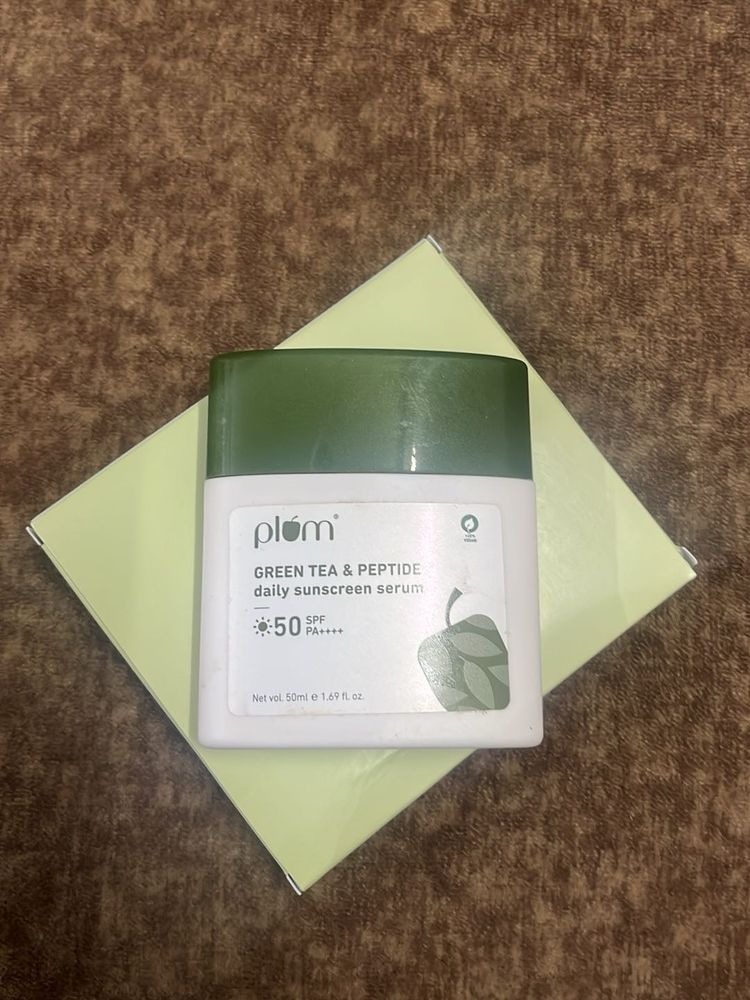 Plum Green Tea Sunscreen Serum