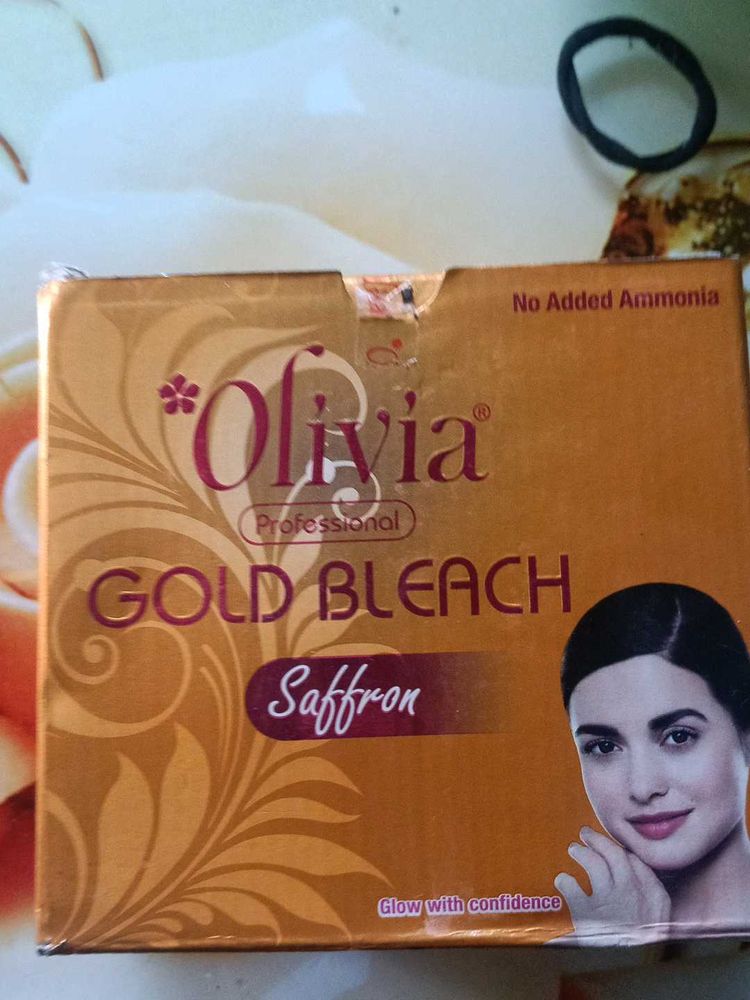 Olivia Gold Bleach Saffron