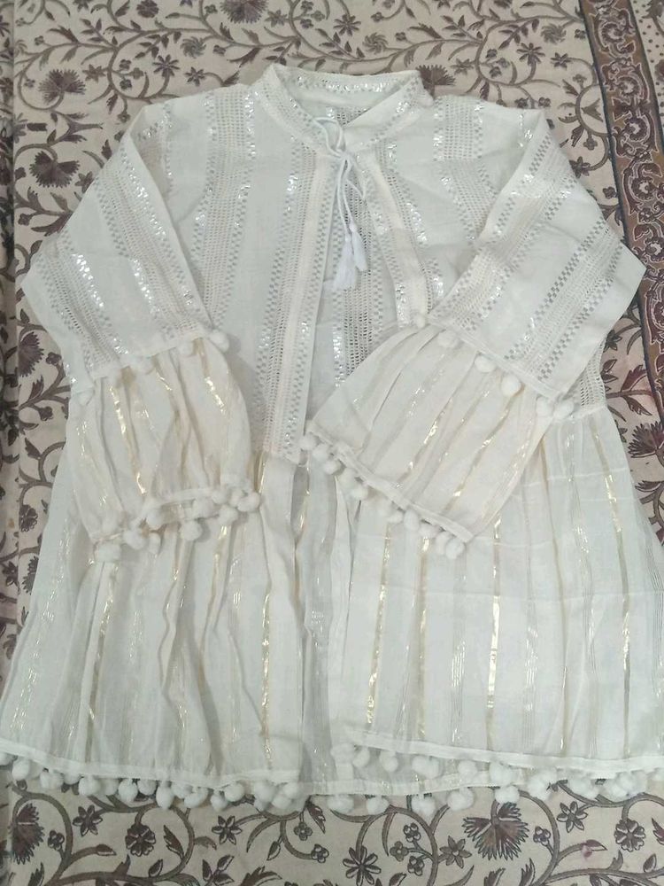 Elegant White Embroidered Kurti