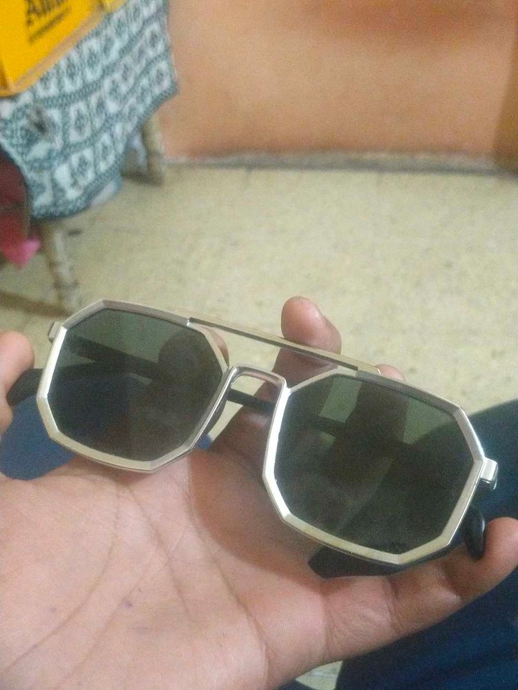 Stylish Silver Frame Sunglasses