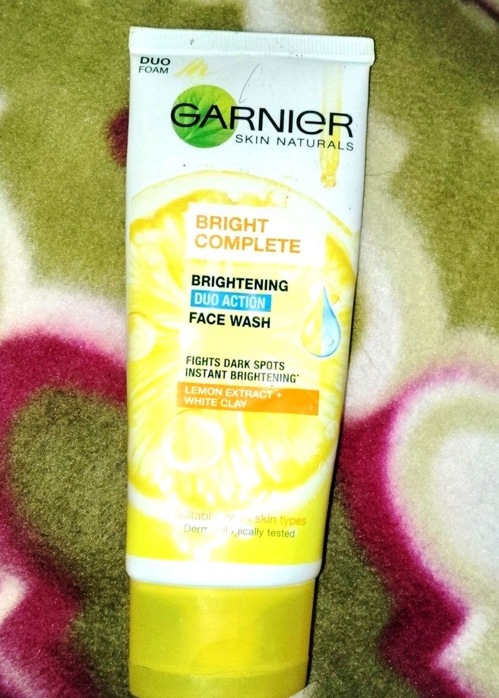 Garnier (Bright Complete) Face Wash