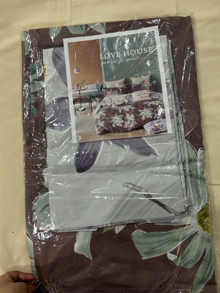 Double Bedsheet With Flower Print
