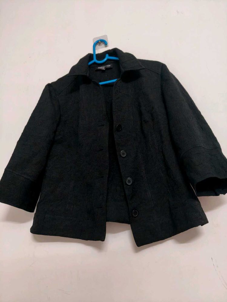 Chic Black Texture 3/4 Sleeve Blazer in small size