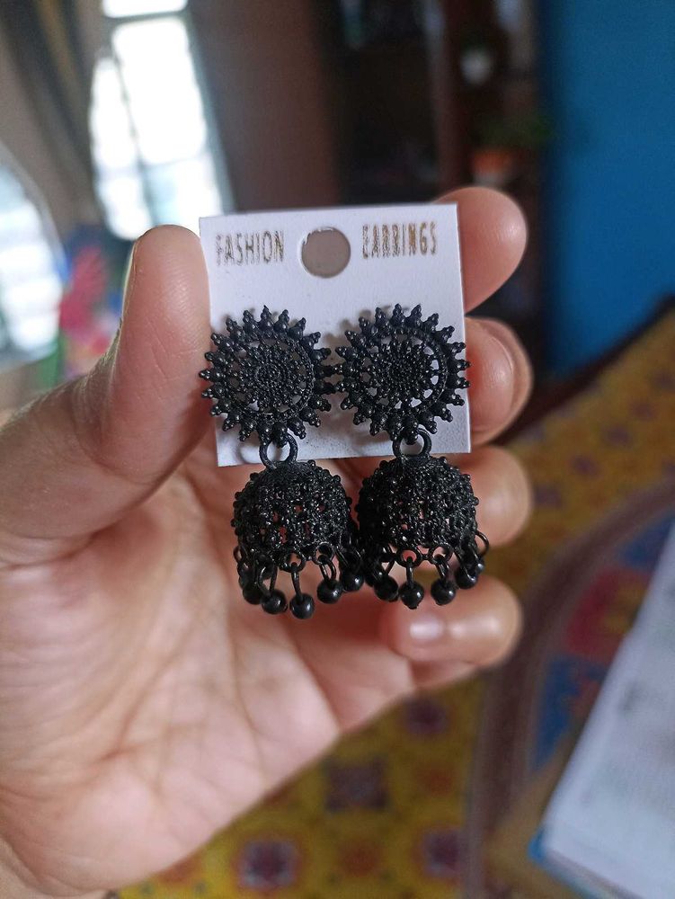 Stylish Black Jhumka Earrings