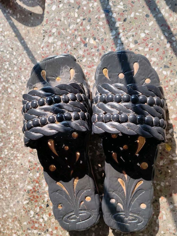 Stylish Black Floral Slides