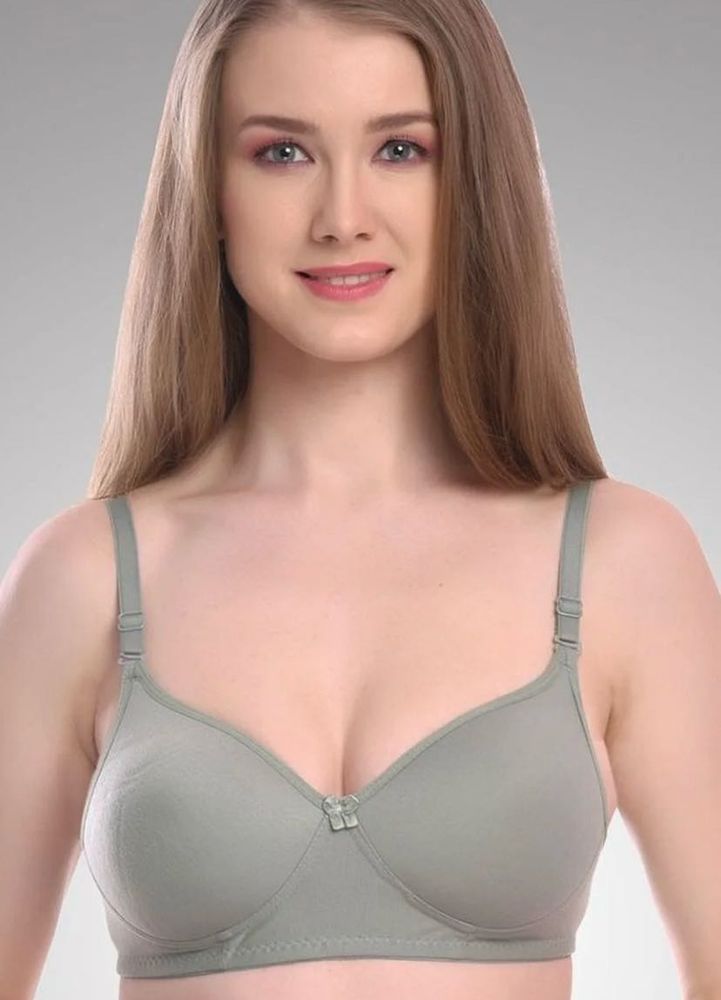 Bra Size 40B - Fits Tightly for a Snug Fit