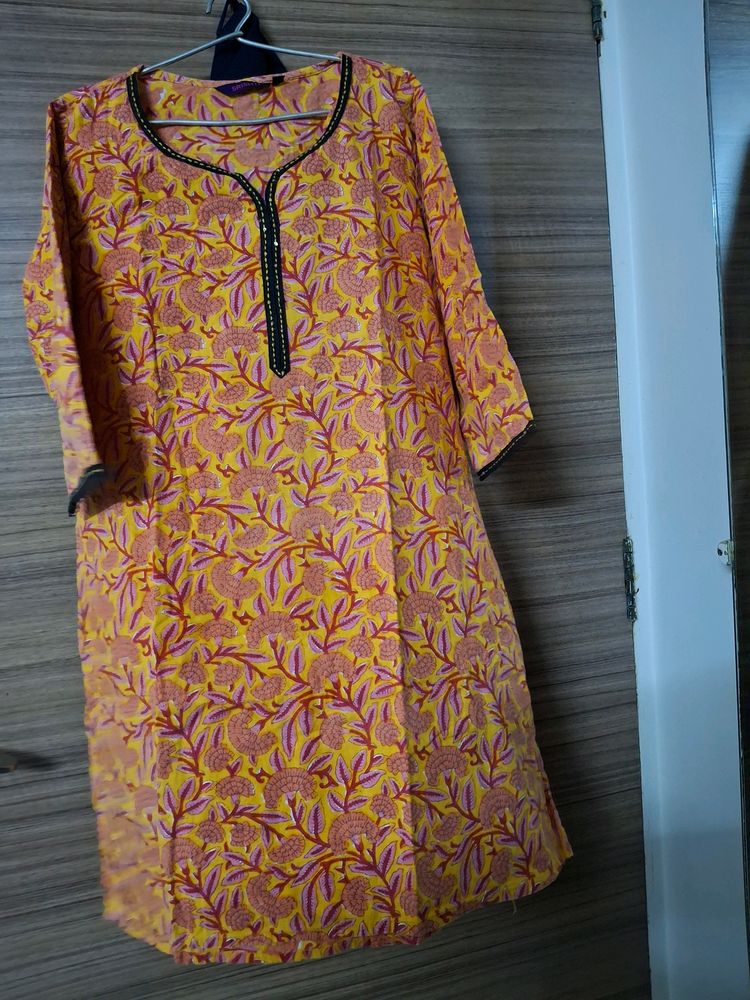 Daily Wear Kurti In New Condion
