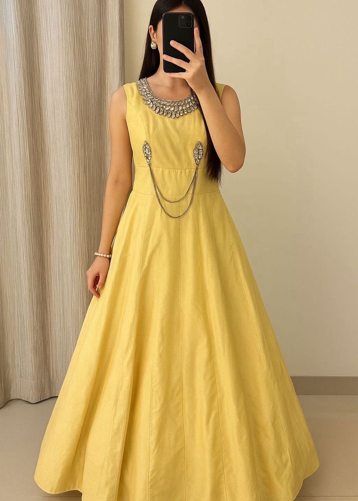 Ballgown/Prom Dress With Padding &amp; CanCan
