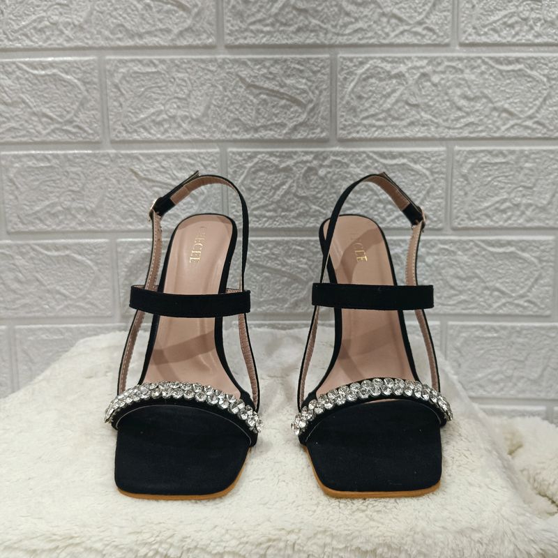 Elegant Black Heels with Rhinestone Detail
