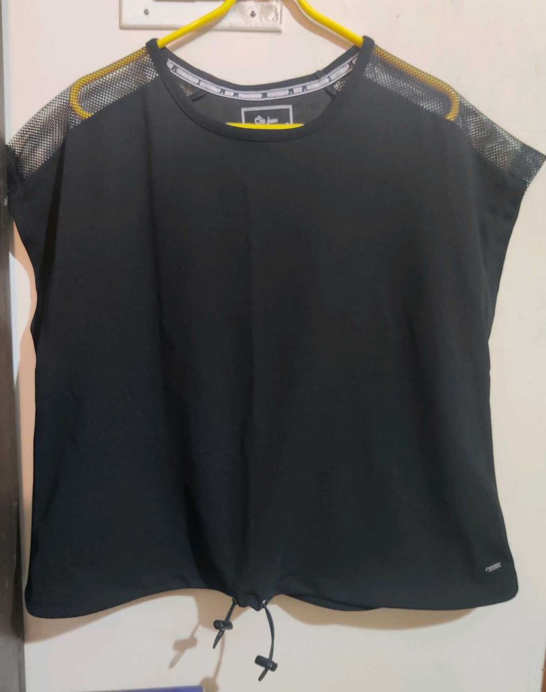 Athletic Black Top With Mesh