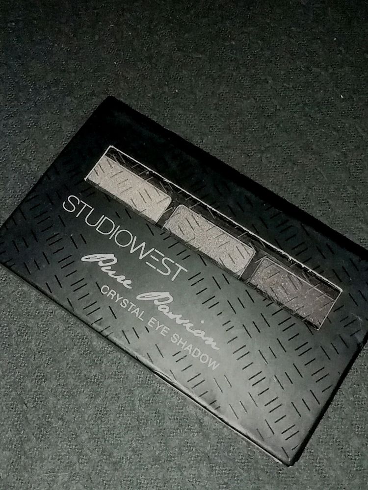 Studiowest Smokey Eyeshadow Shade Palate