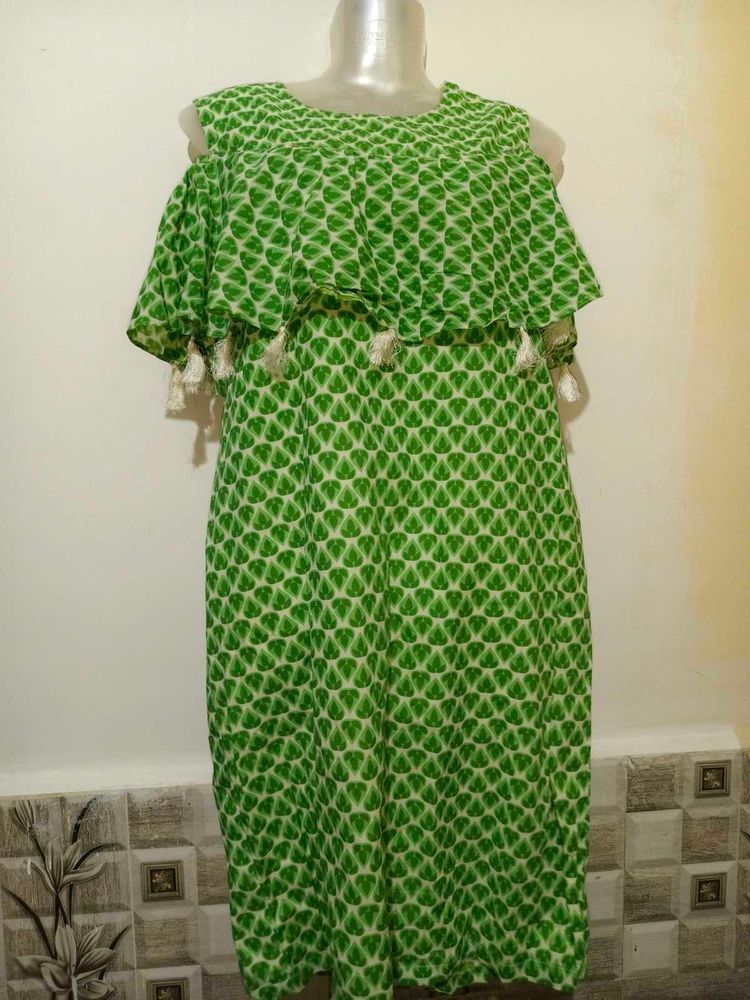 🎄Buy 1, Get 1 Free🎁M/ L Green Printed Dress