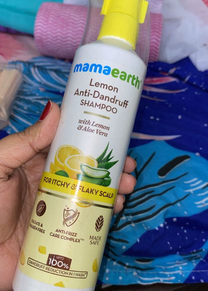 Mamaearth Lemon Anti-Dandruff Shampoo