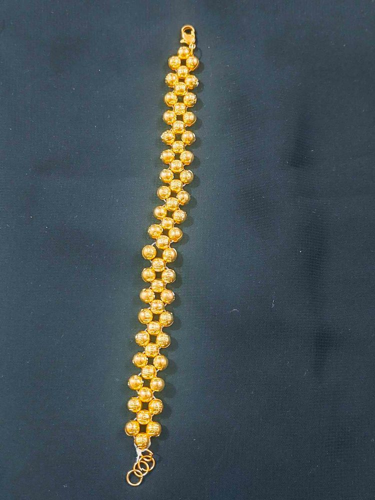 Neckpiece
