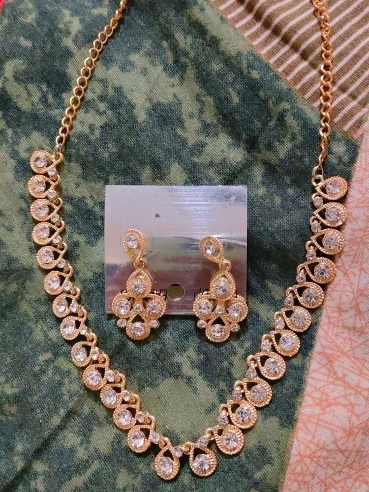 Gold-Tone Necklace &amp; Earring Set