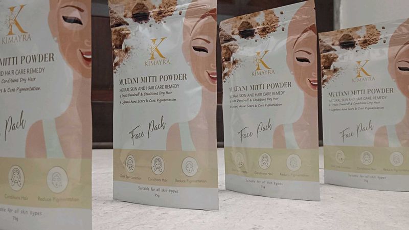 4 Pcs Of Multani Mitti (300 Gms) + Free Lipstick