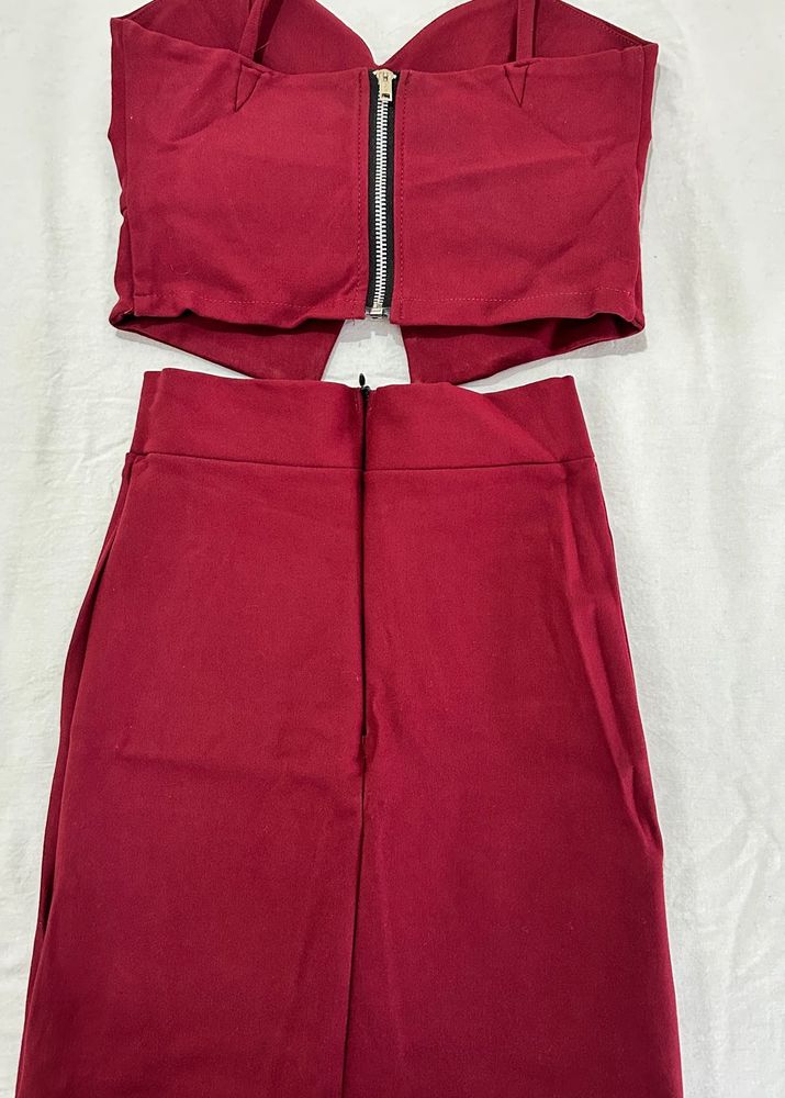 Stylish Maroon Two-Piece Outfit – Crop Top &amp; Skirt