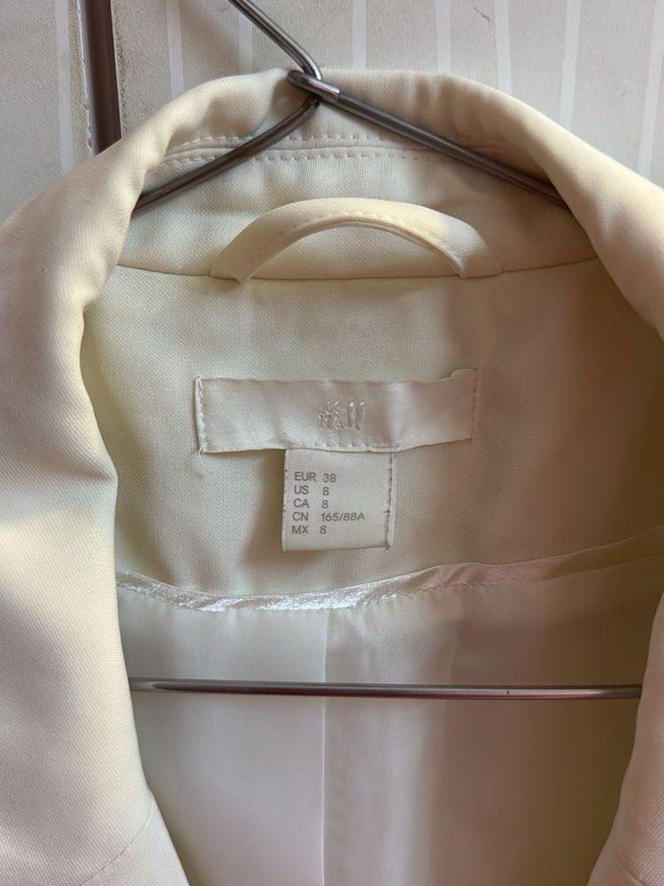 H&amp;M Off White Formal Blazer- Worn Once