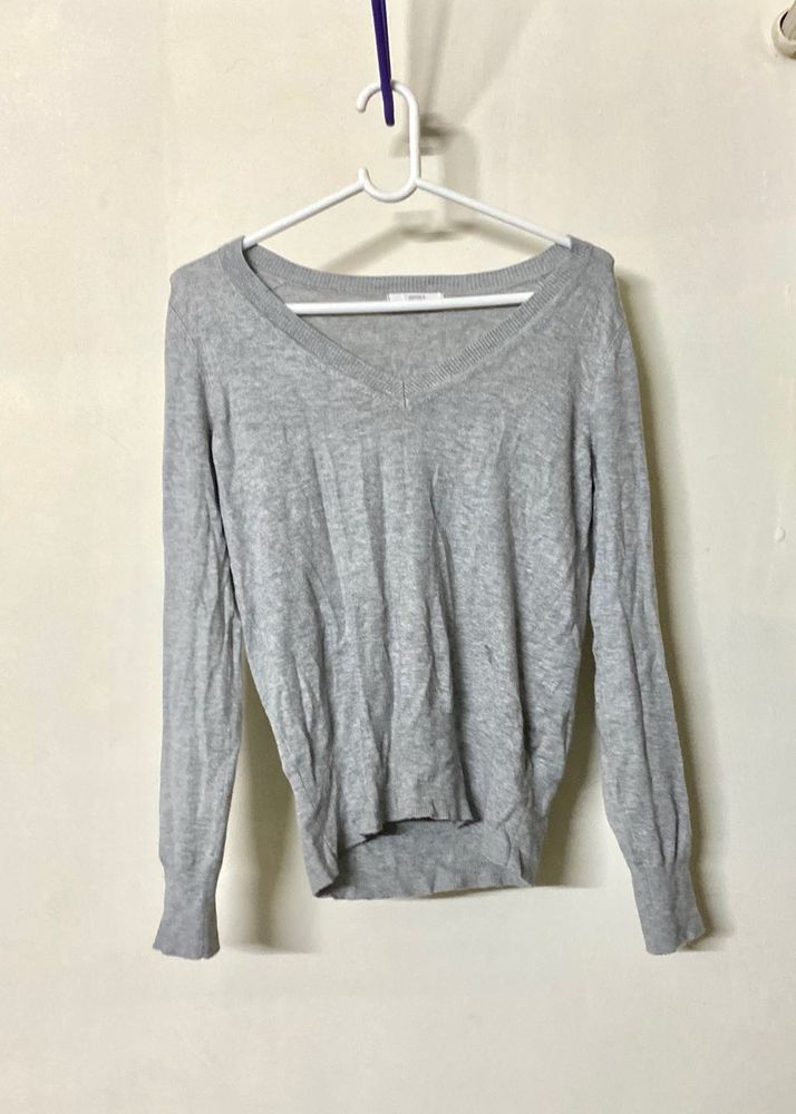 Grey Sweatshirt