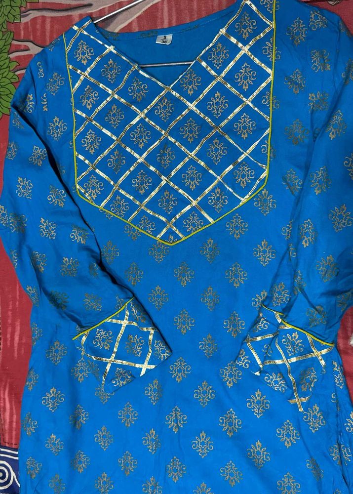 Elegant Blue &amp; Gold Kurta