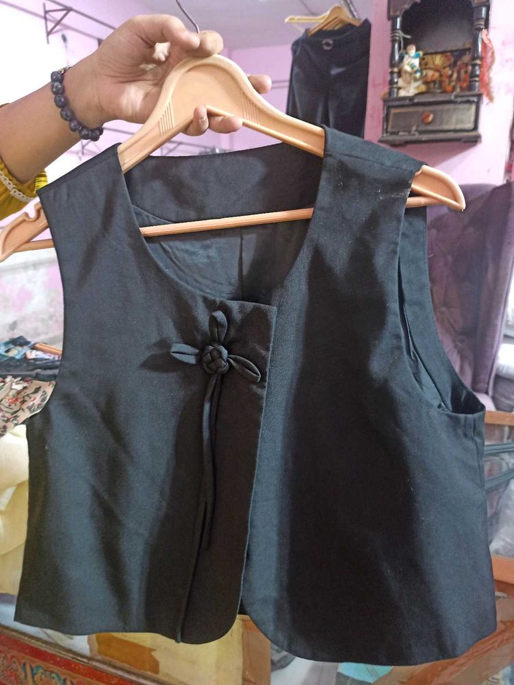 Elegant Black Vest Top Korean Designer Anime