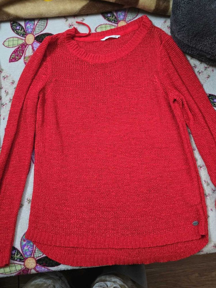 Red Knit Pullover Sweater