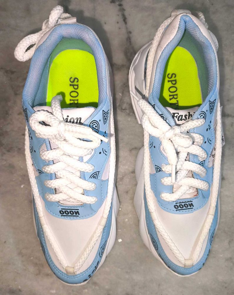 Blue &amp; White Fashion Sneakers