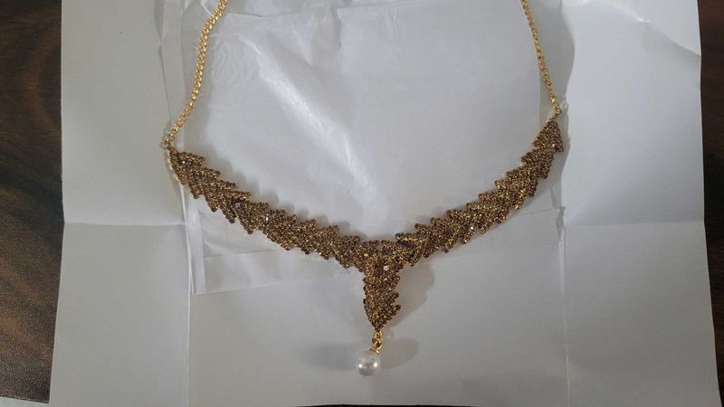 Elegant Gold Necklace