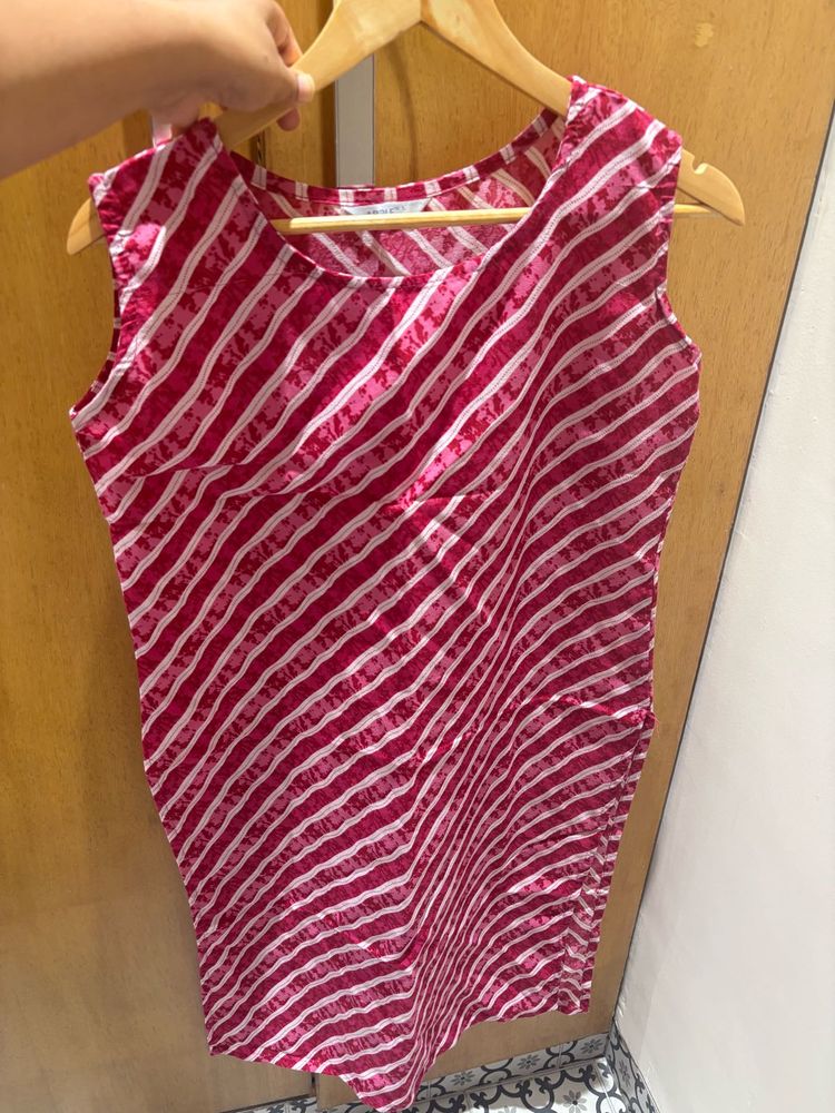 Striped Sleeveless Kurti