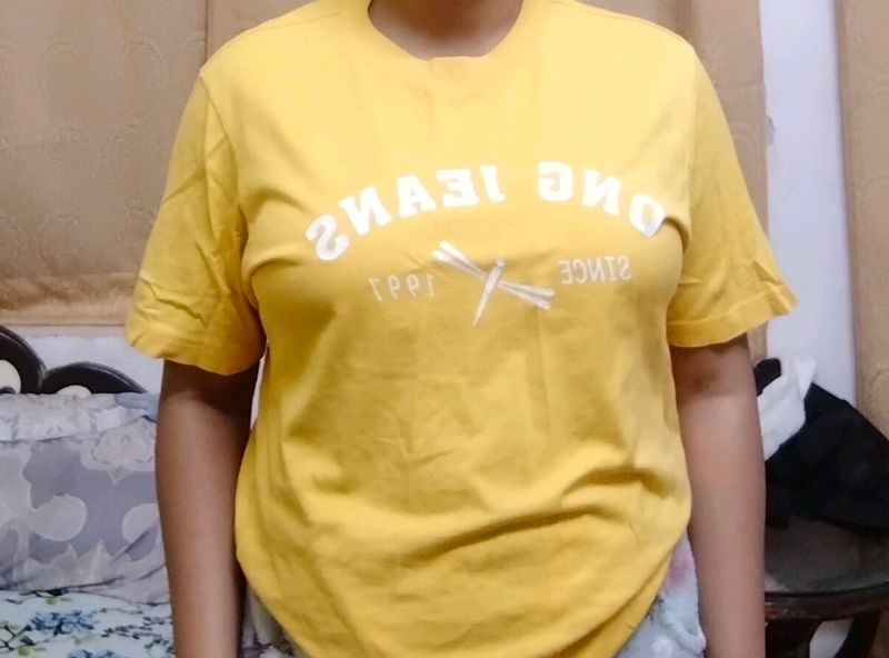 YELLOW OVERSIZED TSHIRT