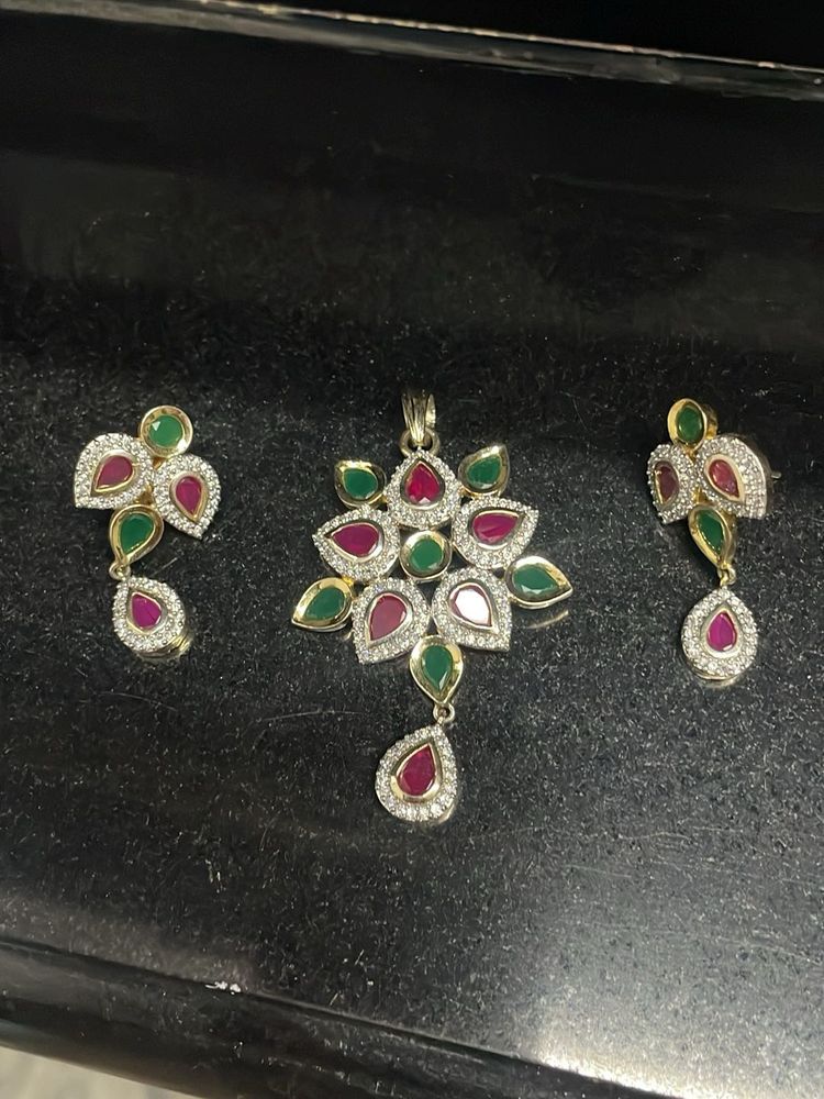 Floral Pendant Necklace &amp; Earring Set