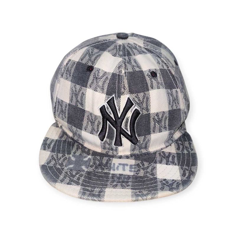 New Era NY Yankees 59FIFTY Plaid Cap - Size 7 1/2&#34;