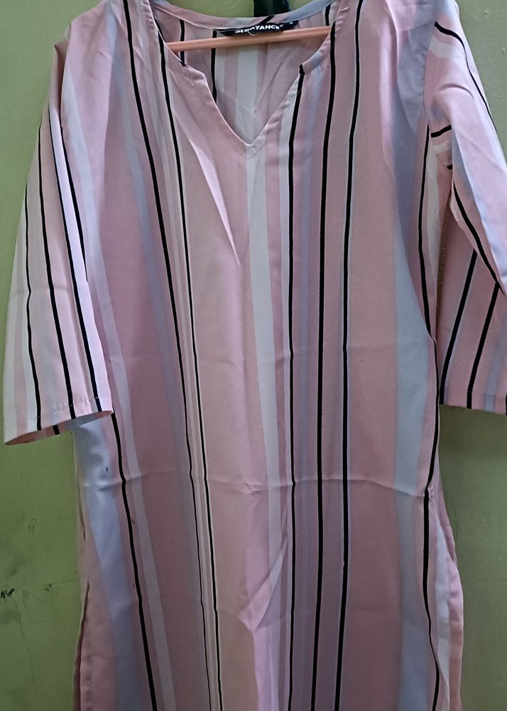Women Striped Crepe Calf Length Straight Kurta Lig
