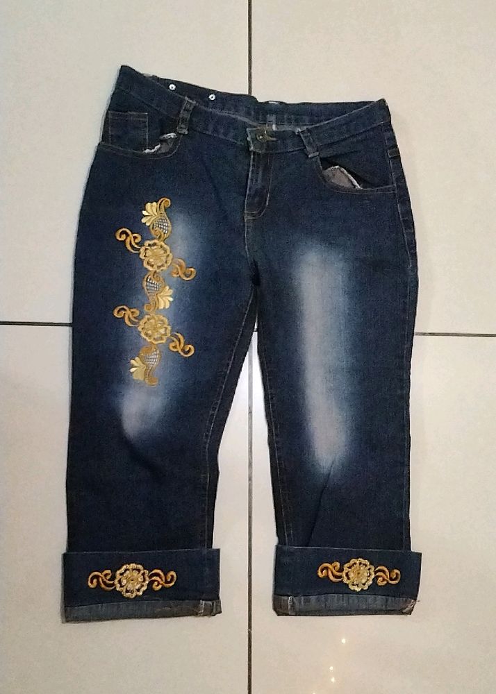 Three-Fourth Jeans For Women