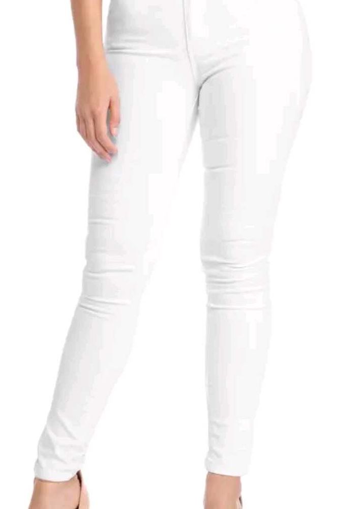 White High-Waisted Skinny Jeans