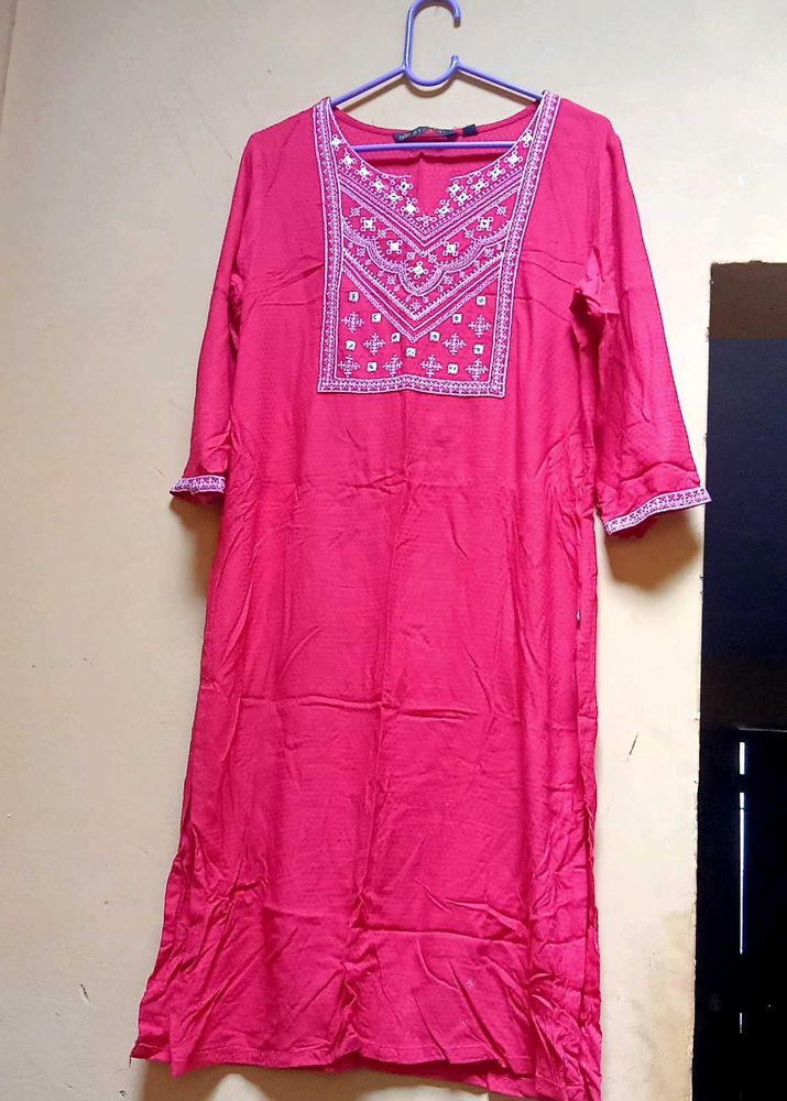 Red Embroidered Kurta