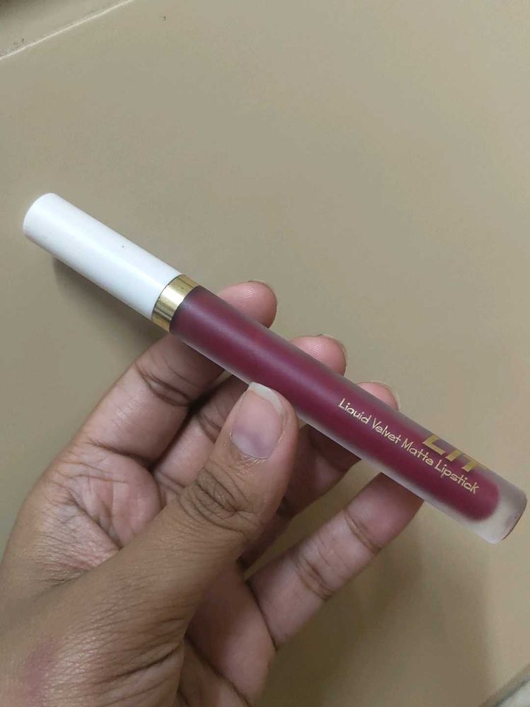 MyGlamm Liquid Matte Lipstick