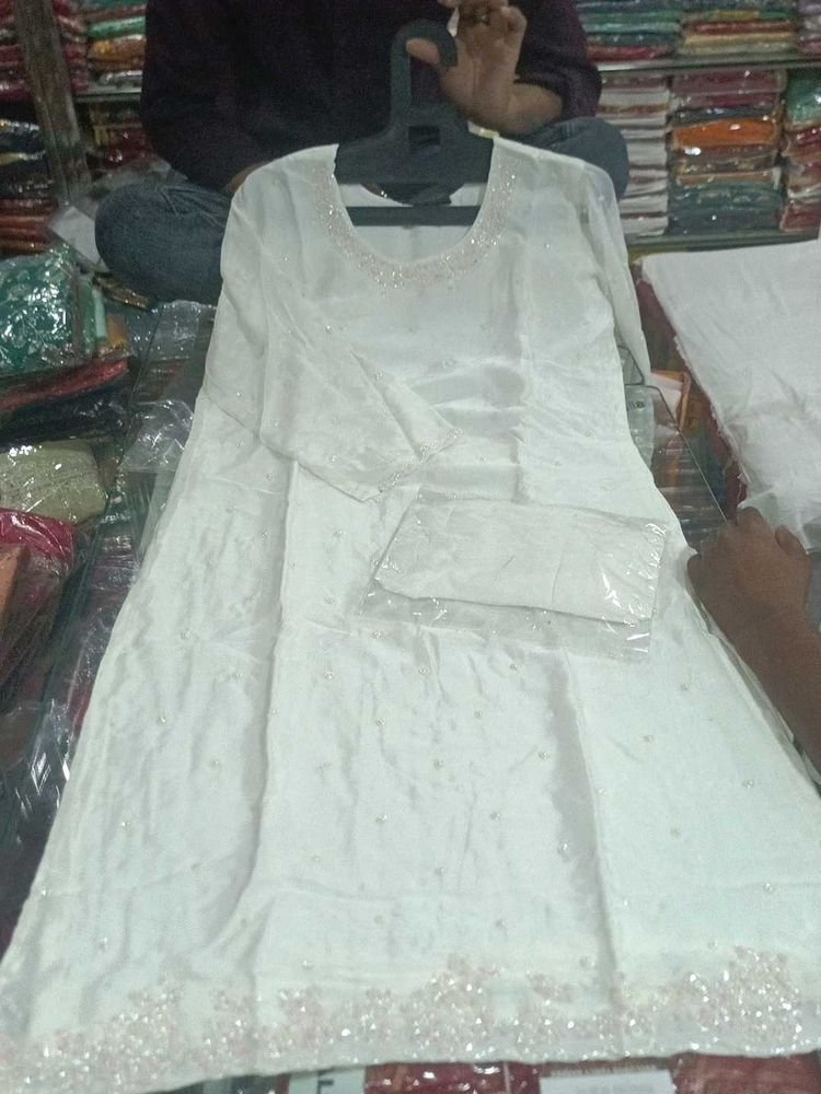 Elegant White Embroidered Kurti Set