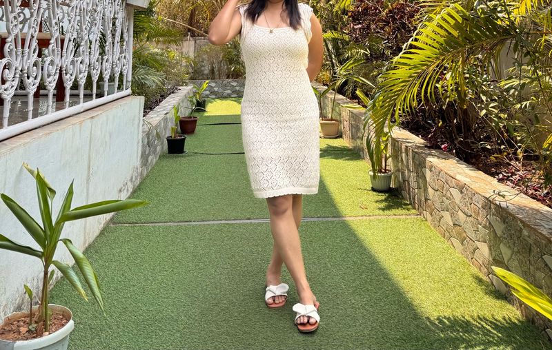 Elegant Off-White Crochet Knit Sleeveless Dress