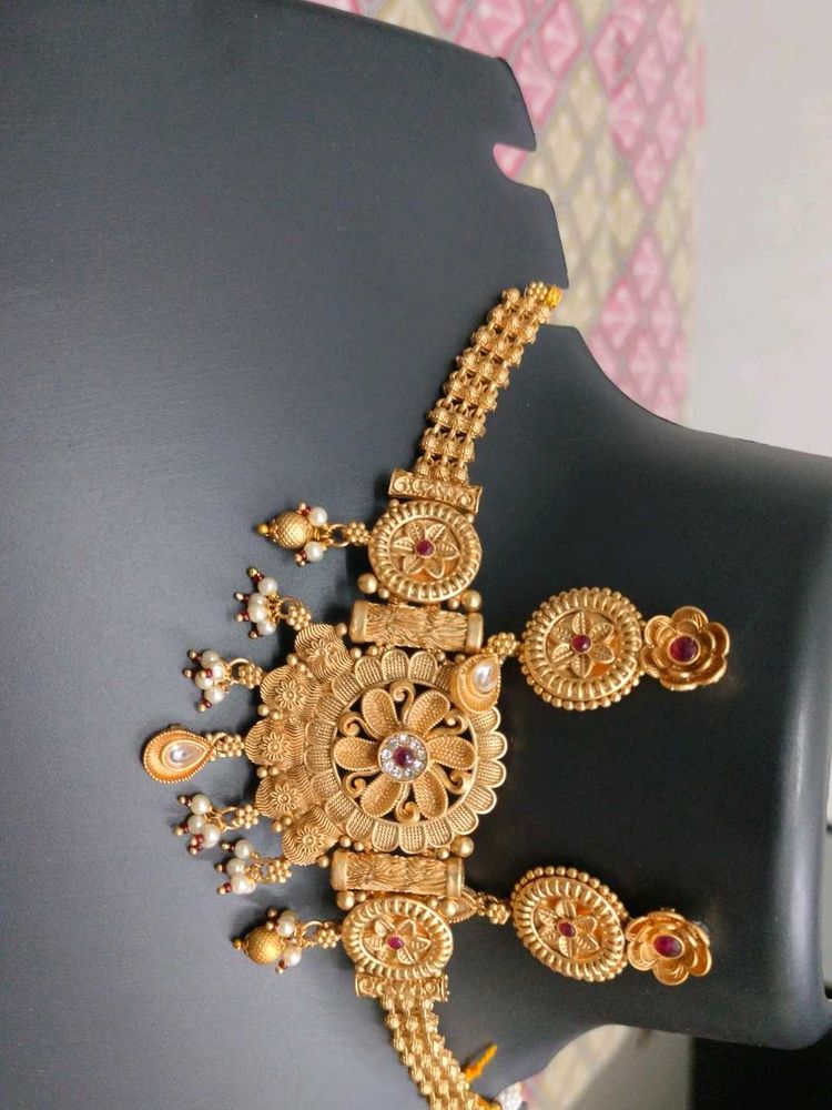 Brass Base Choker Set