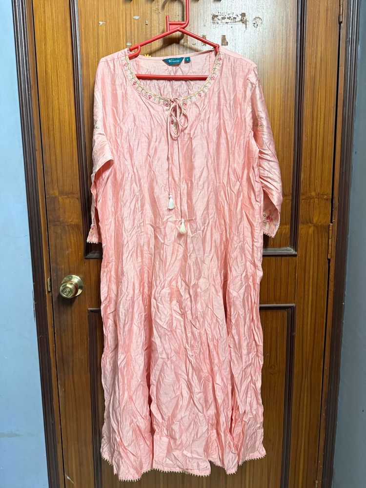 Peach Embroidered Kurta | freebie